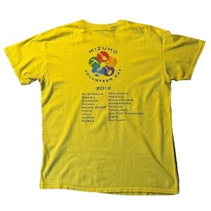 Mizuho Volunteer Day 2012 T Shirt Mens Medium Yellow Graphic Tee Gildan